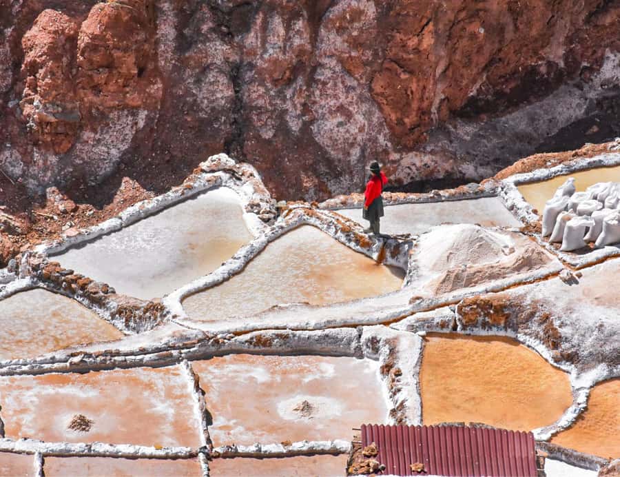 From Cusco: Moray, Maras Salt Mines & Chinchero Weavers Tour - Getting from Cusco to Chinchero with an Easy Pickup