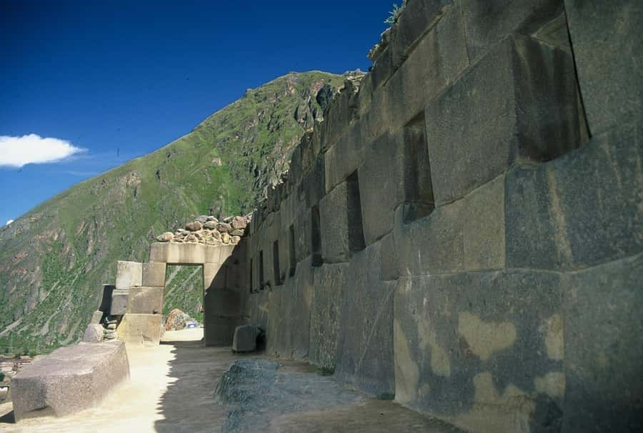 From Cusco: Ollantaytambo Fortress Half-Day Private Tour - Ollantaytambo’s “place to see down” view from Cusco