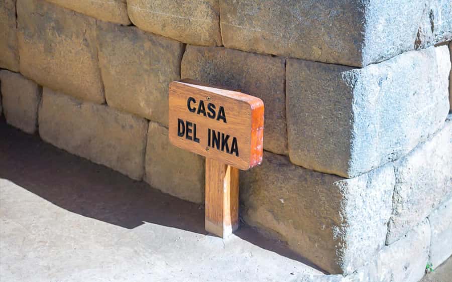 From Cusco: One-Day Round Trip to Machu Picchu by Train - Small-Group Rhythm and English or Spanish Guidance