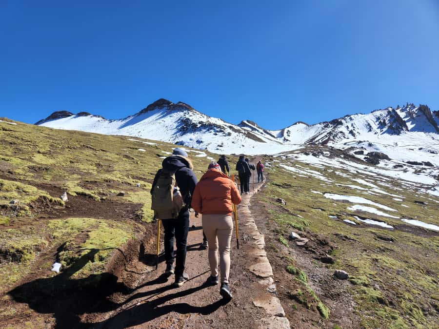 From Cusco: Palcoyo Rainbow Mountain Guided Tour - Price and Logistics: Is $40 Good Value?