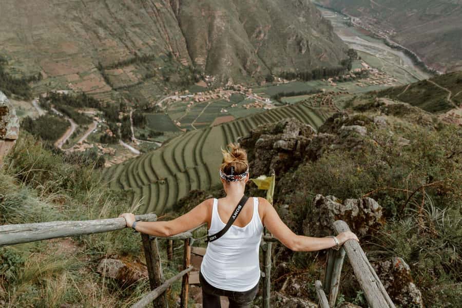 From Cusco: Private Pisac Ruins and Alpaca Farm Day Trip - Manos de la Comunidad: A Short Crafts Stop With a Guide
