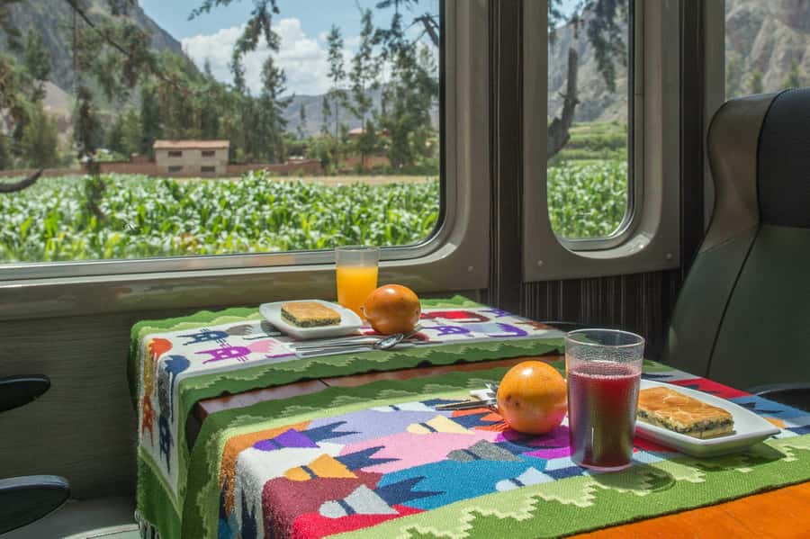 From Cusco: Sacred Valley & Machu Picchu 2-Day Tour by Train - Lunch in Urubamba: a real break before Ollantaytambo
