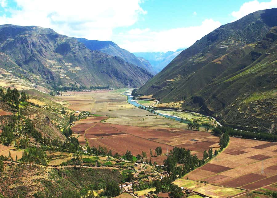 From Cusco: Sacred Valley Tour with Buffet Lunch - A one-day Sacred Valley route that actually moves