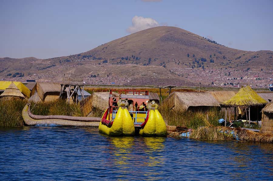 From Cusco: Titicaca Lake - Full day tour with sleeper bus - Puno downtime and your overnight return to Cusco