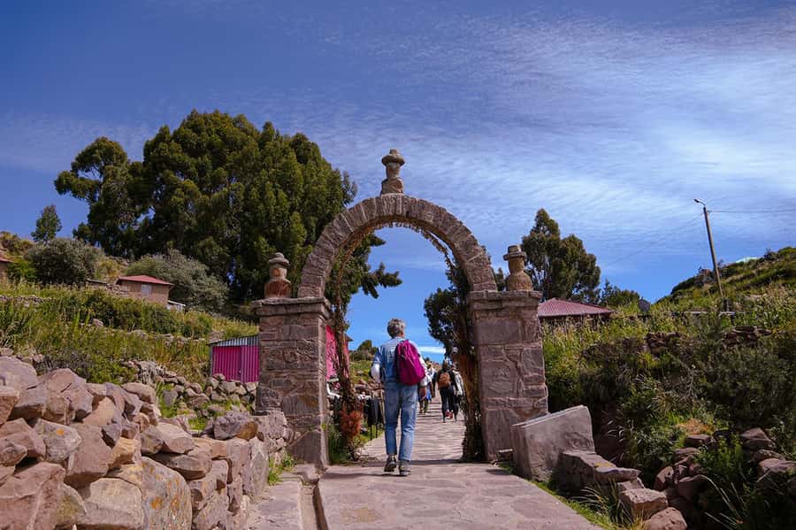 From Cusco: Titicaca Lake - Full day tour with sleeper bus - Price and value: is $119 a good deal?