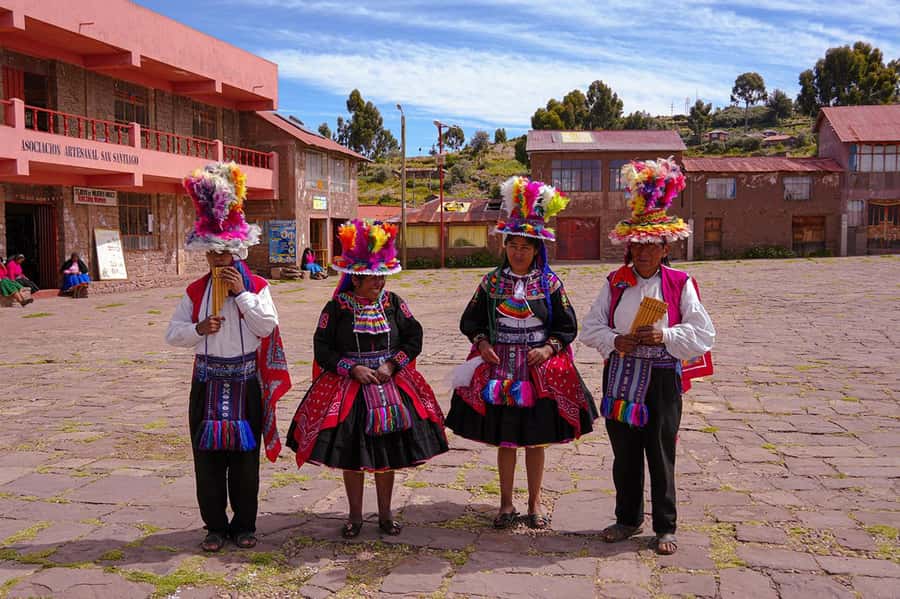 From Cusco: Titicaca Lake - Full day tour with sleeper bus - Who should book this Titicaca full-day sleeper-bus tour?