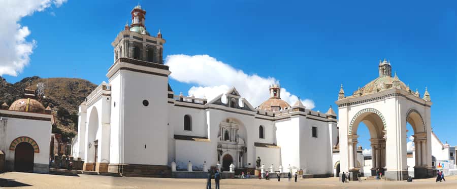 From Puno: Sun Island and Copacabana 1-Day Tour - The island hike and the temples you’re actually going to see