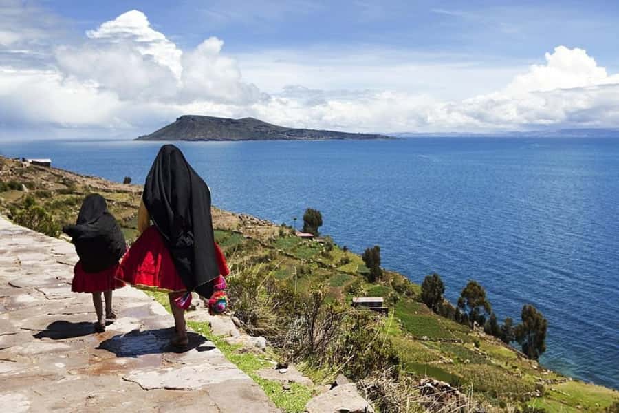 From Puno: Uros and Taquile Islands Full-Day Tour - From Puno: the day starts before the boat