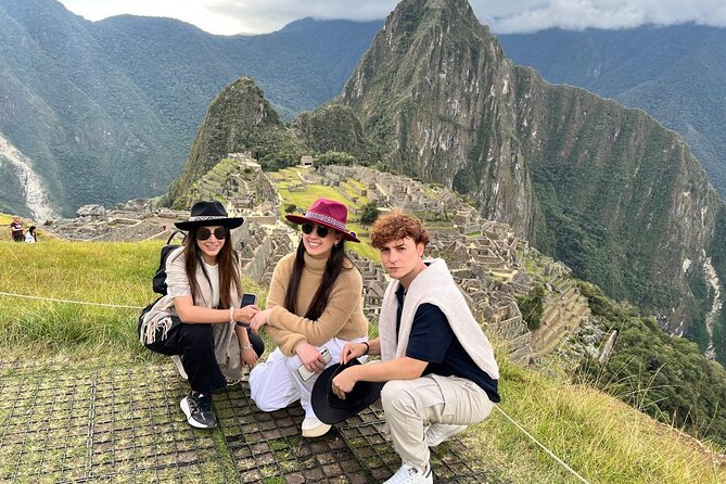 Full Day Private Guided Tour in Machu Picchu - Lunch at Julian restaurant in Machu Picchu village: the reset before the return train