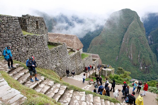 Full Day Tour to Machu Picchu by Train - Sacred Valley transfer to Ollantaytambo: the warm-up stretch