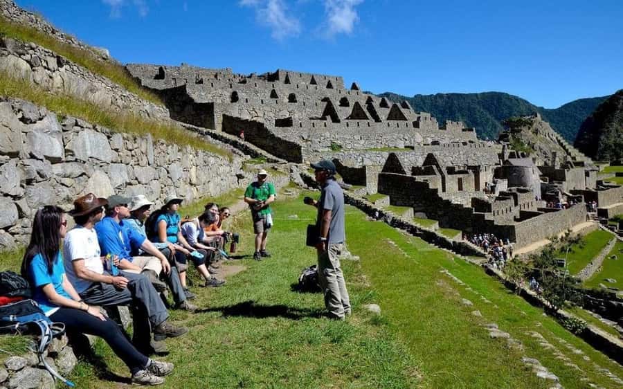 Guide in Machu Picchu - What’s included, and what you still have to arrange