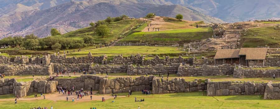 Guided tour of Cusco and its 4 ruins - Entering Cusco Cathedral and Qoricancha: Inca gold, Spanish architecture, and a living city
