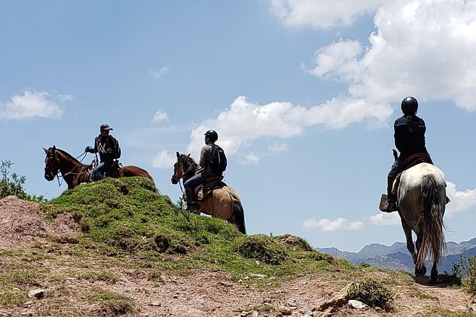 Horseback Tour in cusco to Temple of the Moon & Hidden temples - Small group size, transport, and the pace that works in Cusco