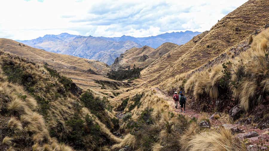 Huchuy Qosqo Trek To Machu Picchu - Day 2: Huchuyqosqo (Little Cusco) terraces, water engineering, and the ride to Aguas Calientes