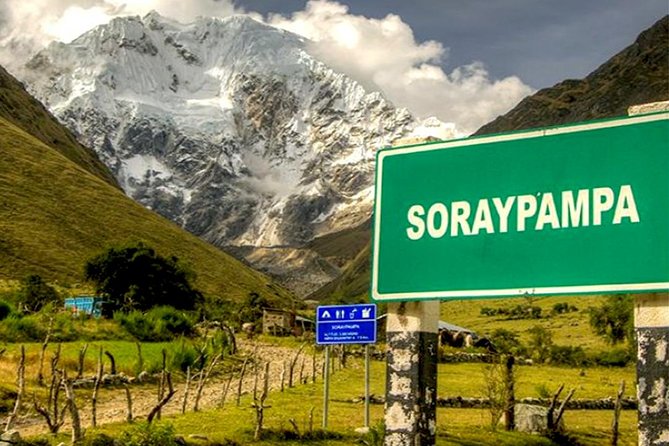 Humantay Lake Full Day Hike - Hotel pickup, private transport, and the value of a small group