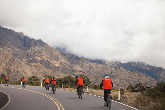 Inca Jungle Premium to Machu Picchu 4-Day and 3-Nights - Day 2: High forest on the Inca route, then Cocalmayo hot springs