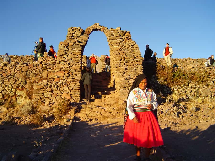 Lake Titicaca, Uros and Taquile Full-Day Tour - The walk on Taquile: hills, views, and archaeological areas