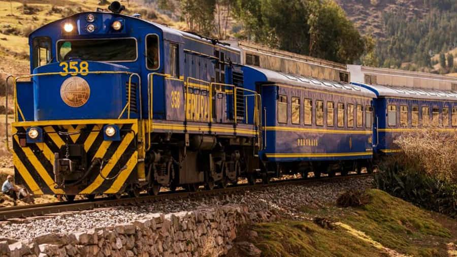 Machu Picchu: 1-day tour by Vistadome Panoramic train - How the 4:00am Cusco pickup shapes your whole day