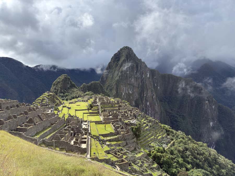 Machu Picchu Entry Ticket and Bus from Aguas Calientes - Circuit strategy: why the schedule you choose matters