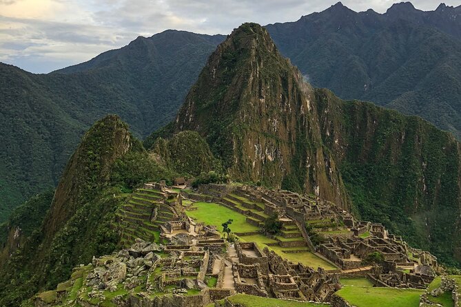 Machu Picchu Full Day Tour from Cusco(Small Groups ) - Entering Machu Picchu: passport check, then a 2-hour guided tour