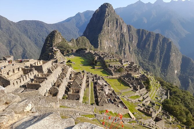 Machu Picchu Private Archaeological and Historical Guided Tour - Entering the Historic Sanctuary circuit: the first lookout and the postcard-photo moment