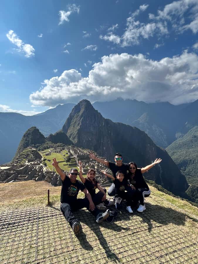 Machu Picchu: Private Tour Guide Service for up to 15 people - Key things to know before you go