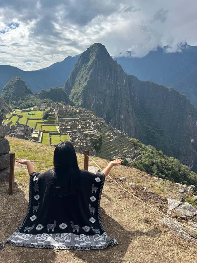 Machu Picchu: Private Tour Guide Service for up to 15 people - Terrace in classic photo to Temple of the Sun: the included stops