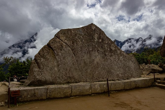 Machu Picchu Tour by Vistadome Panoramic Train from Cusco - Lunch in Aguas Calientes, Then the Return to Cusco