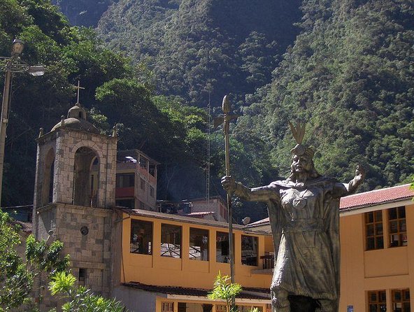 Machupicchu Guide Service - Stop 1: Mariposario De Machupicchu and a gentle start