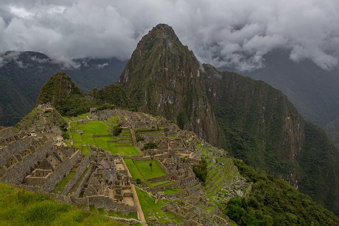 MachuPicchu Private Full Day Tour by Vistadome train from Cusco - Cusco to Ollantaytambo: the early start that keeps the day easy