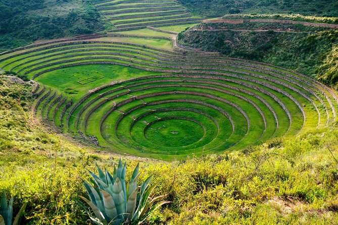 Moray and Maras Salt Mines Full Day Tour - Small Groups - Salinas de Maras: the working salt mines you can still see