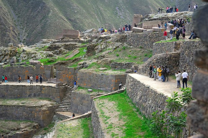 Pisac Indian Market and Ollantaytambo Fortress with Lunch - Getting there smoothly: 8:00 am pickup and a small group day