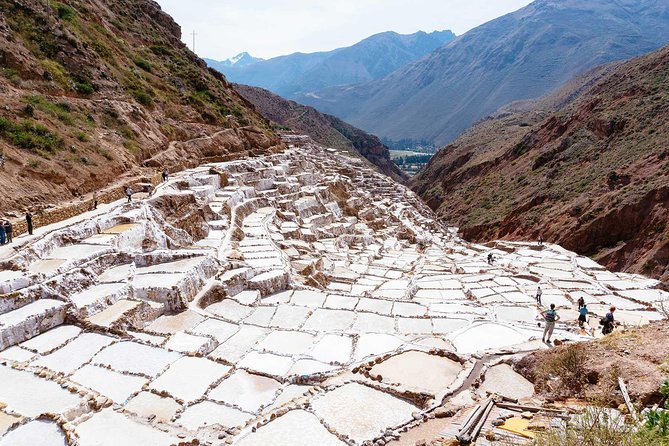 Private Tour Sacred Valley, Chinchero, Maras Moray, Ollantaytambo - Urubamba lunch: an Andean buffet, with real tradeoffs