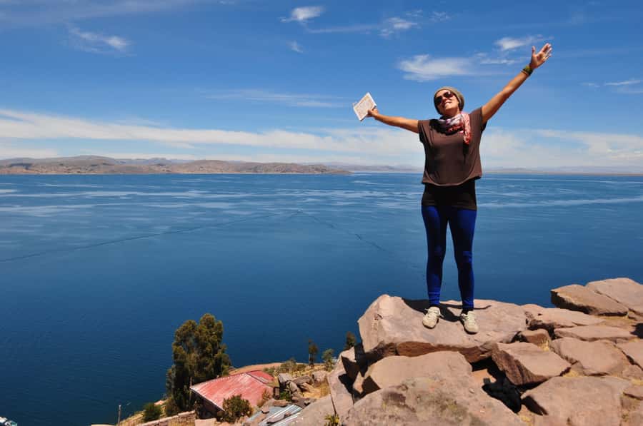 Puno: Lake Titicaca Day Tour - The 35-foot motor boat ride: comfort, shelter, and a real lake wake-up