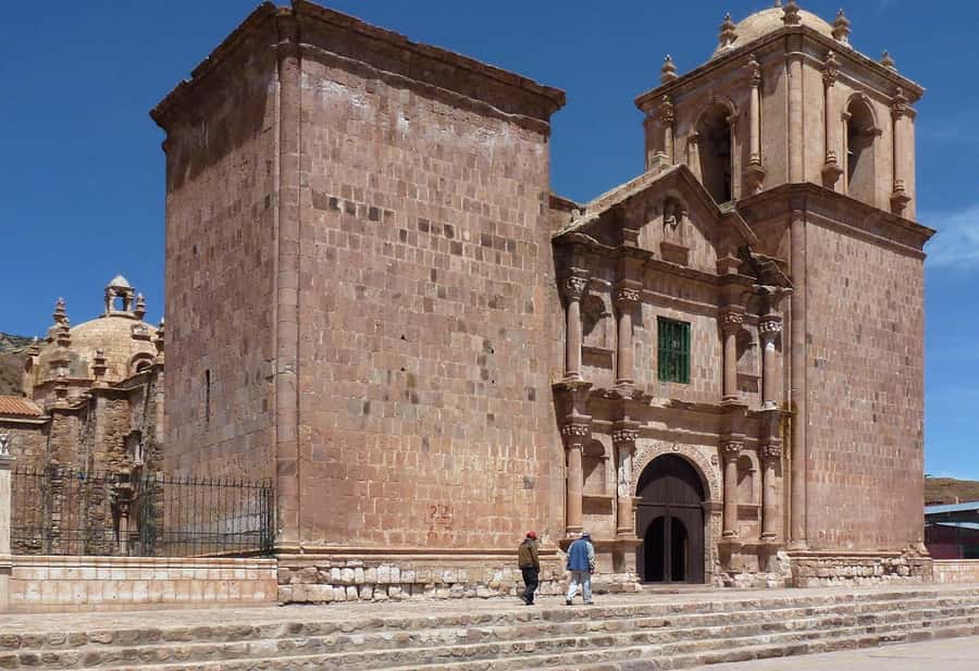 Puno: Route Of The Sun to Cusco with Lunch and Ticket Option - La Raya pass photo stop at 4,300 meters