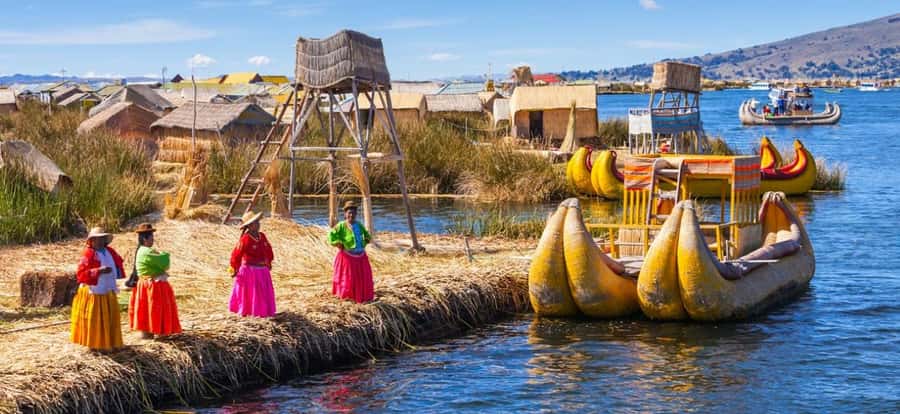 Puno: Two-day excursion to Uros, Amantani and Taquile - Amantani arrival: the 1-hour walk to village life
