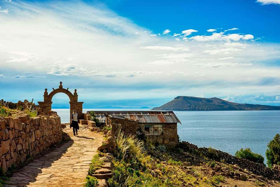Puno: Uros and Taquile Islands Full-Day Tour with Lunch - Key highlights before you go