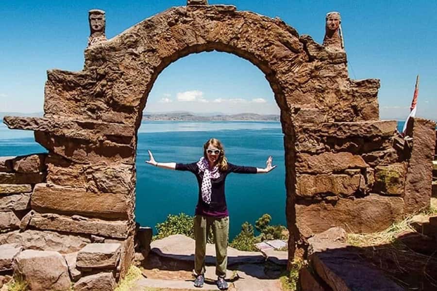 Puno: Uros and Taquile Islands Full-Day Tour with Lunch - Uros floating islands: magic under your feet, but timing is tight