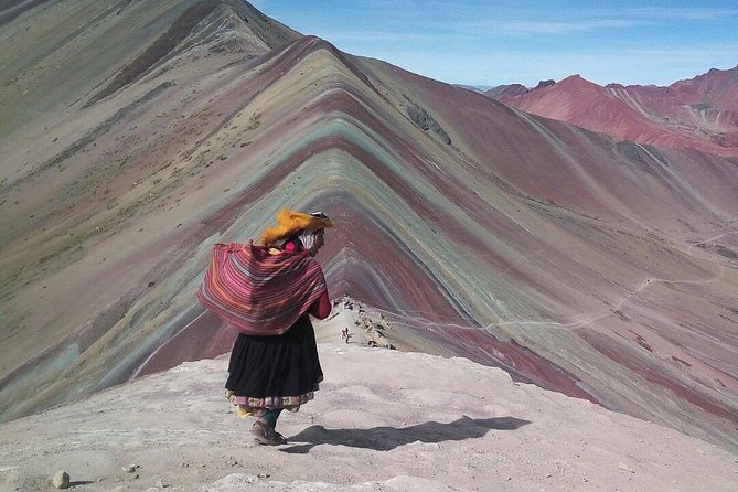 Rainbow Mountain Perú Full Day Group Shared Service - Price and logistics: what that $50 really buys