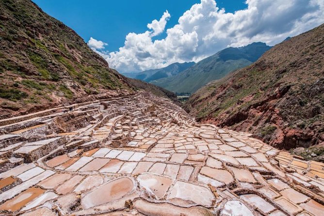 Sacred Valley: Chinchero, Maras, Moray, Ollantaytambo Private or Small-Group - Guide quality: bilingual storytelling and real-world help