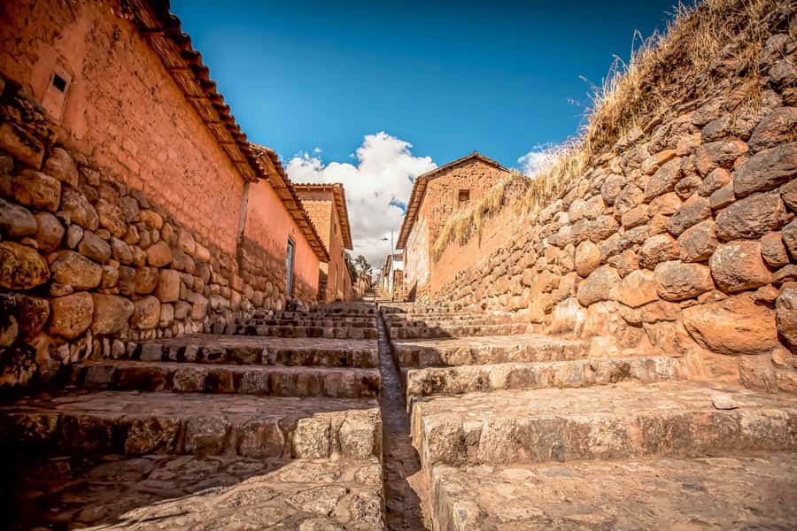 Sacred Valley: Ollantaytambo, Chinchero And Yucay With Lunch - Yucay’s Living Museum: watch the crafts, not just the result