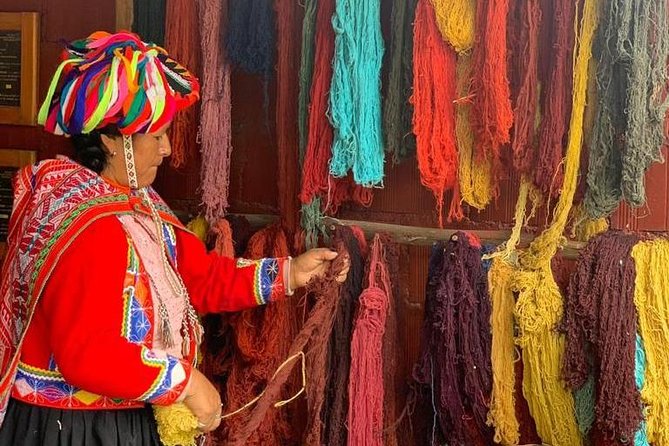 Sacred Valley Textile Workshop – Dyeing & Weaving in Cusco - Backstrap weaving: where you actually make the textile