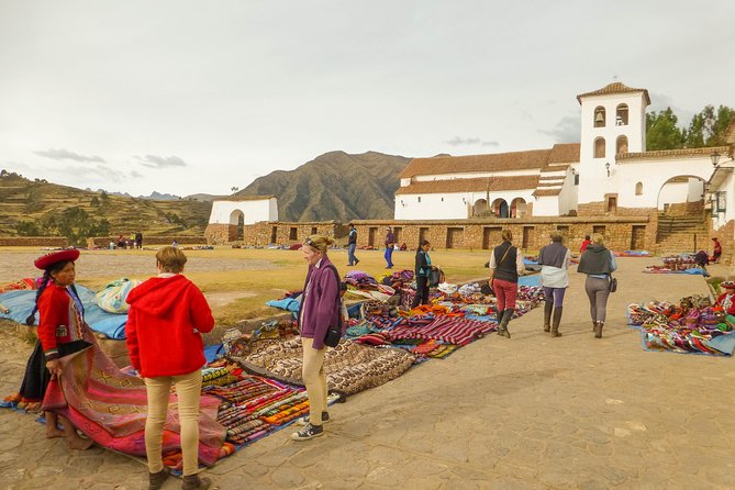 Sacred Valley with Peru Vip : Pisac, Ollantaytambo and Chinchero - Chinchero: Inca walls, shrines, and that Sunday-market pulse