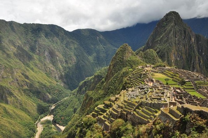Salkantay 5-Day Trek To Machu Picchu - Day 4: Hydroelectric station, Aguas Calientes reset, and a real food break