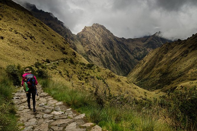 Short Inca Trail 2 Day Hike to Machu Picchu with Permits & Train - Day 2 at Machu Picchu: the early bus and a guided walk of the icons
