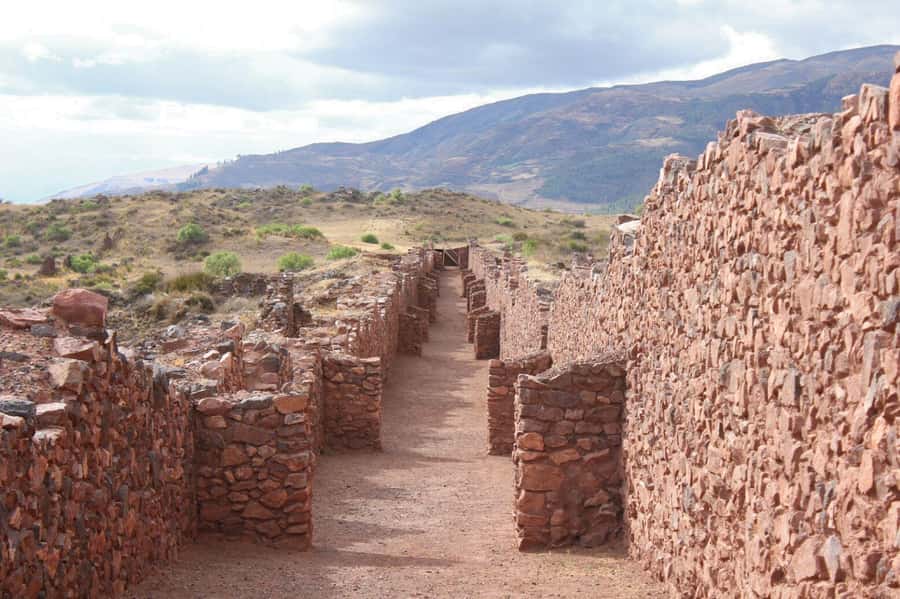SOUTH VALLEY CUSCO - Pikillacta and the Wari city, fast timing but strong atmosphere