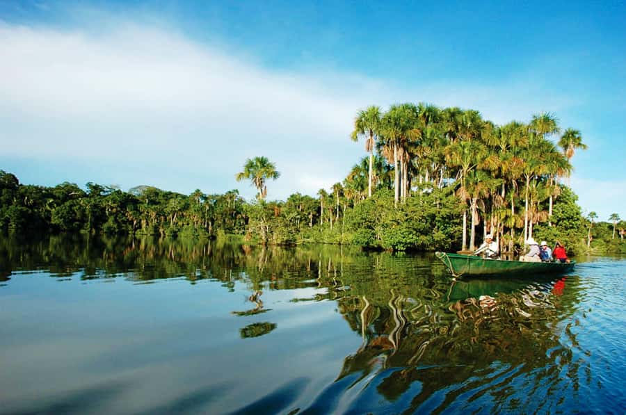 Tambopata National Reserve Tour 3 Days - Day 3: Cachuela Clay Lick for Parrots, a Native Family Visit, and River Fishing
