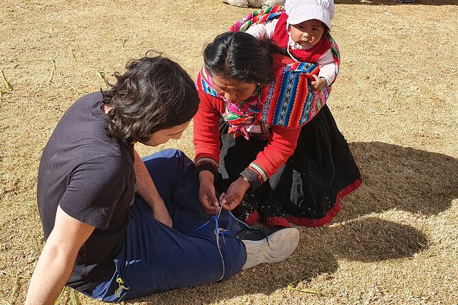 The Textile Workshop Experience in Cusco Region - What you make: bracelet or bookmark with ancient-style technique