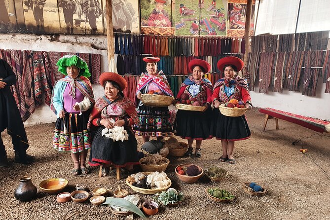The Textile Workshop Experience in Cusco Region - The llama and alpaca encounter with real calm time