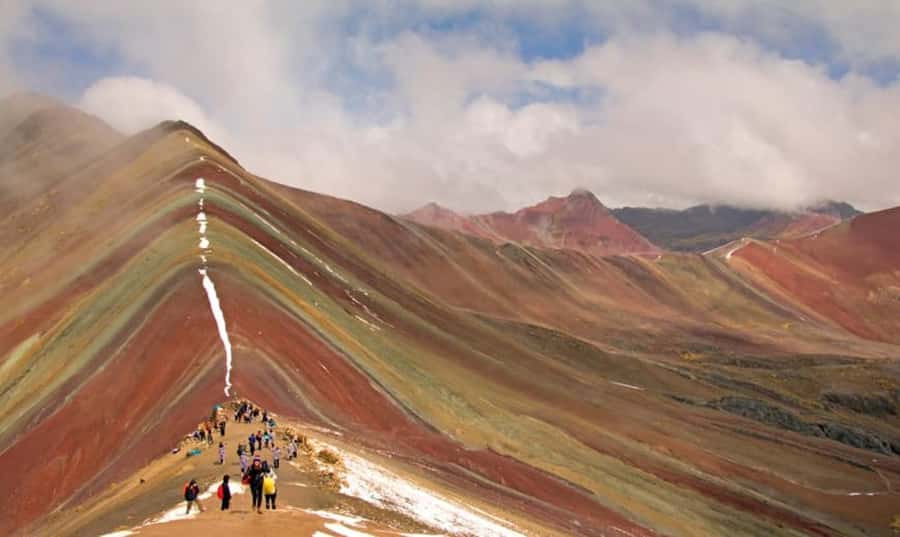 Tour Rainbow Mountain - The 2-hour hike to the 7 Colours Mountain, paced for altitude